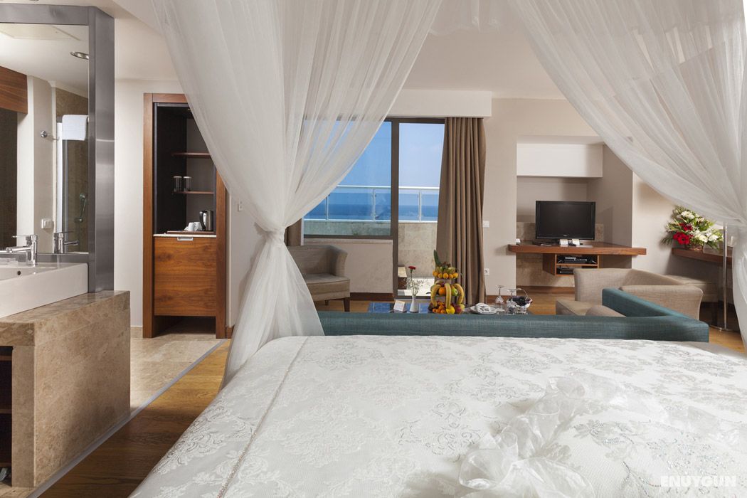 Romance Suite
