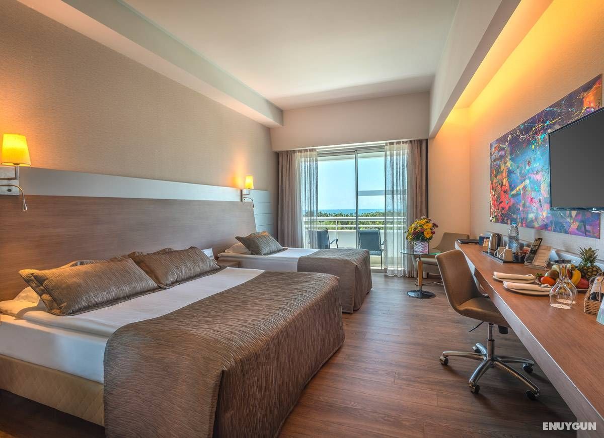 Deluxe Room with Sea View