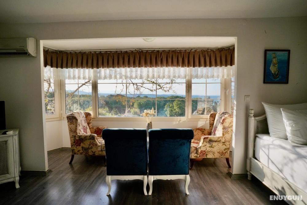 Family Suite, Sea and Pool View