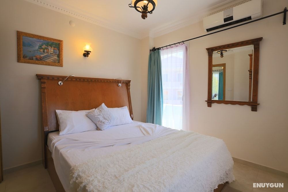 Standard Suite, Non-Smoking, Garden View
