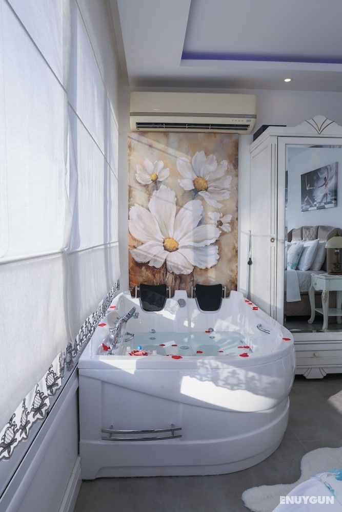 Luxury Studio Suite, 1 Bedroom, Sea View