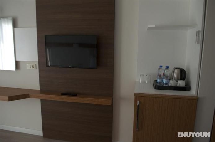 Penthouse Room, Partial Sea View