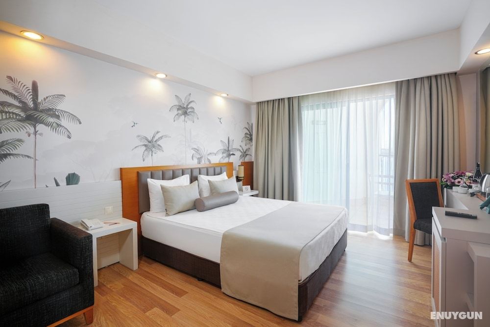 Comfort Double or Twin Room, Pool View