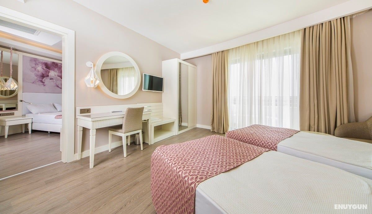 Twin Bed Junior Suite