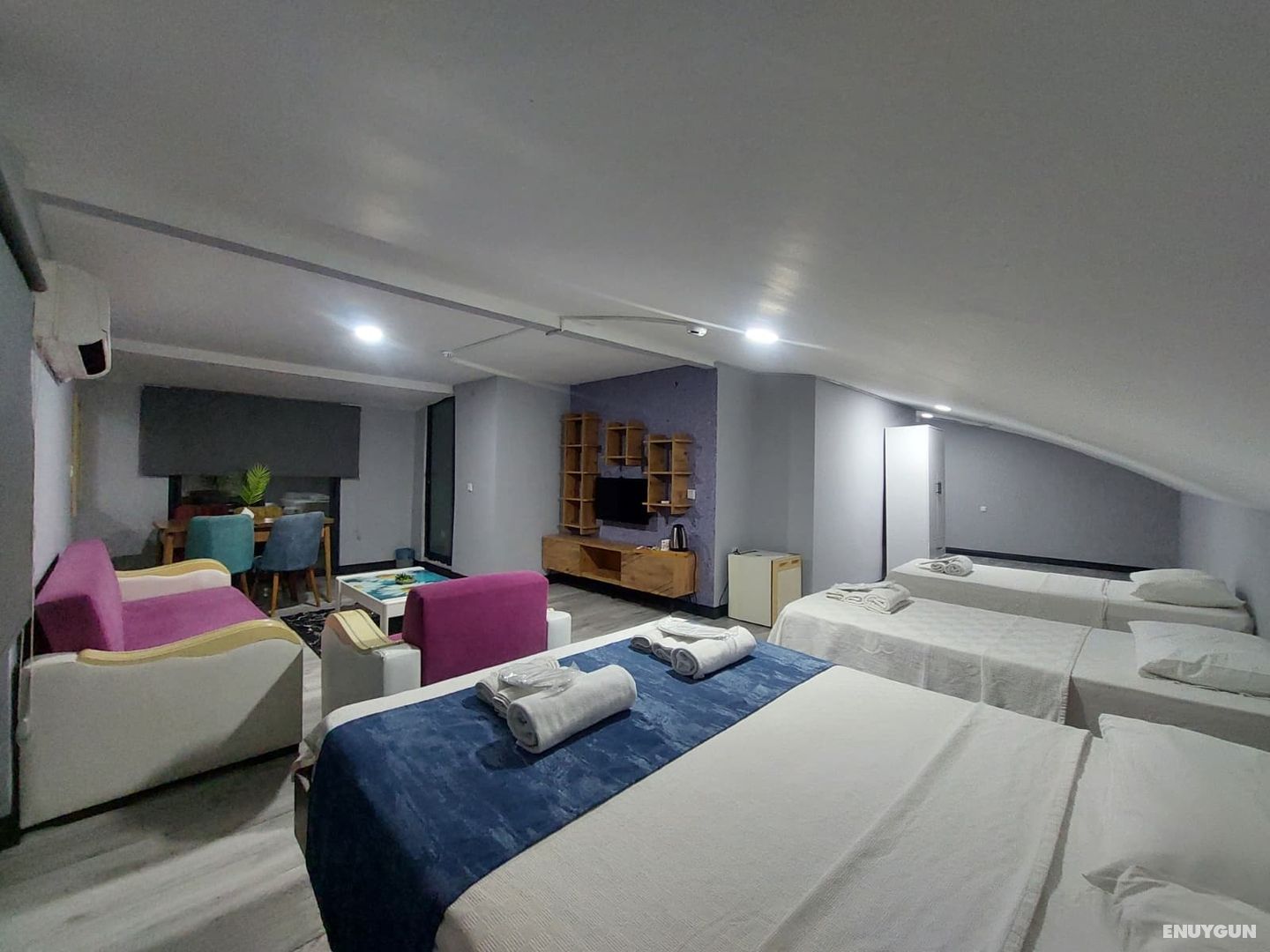 Large Penthouse Standard Family Room with Balcony and Pool View