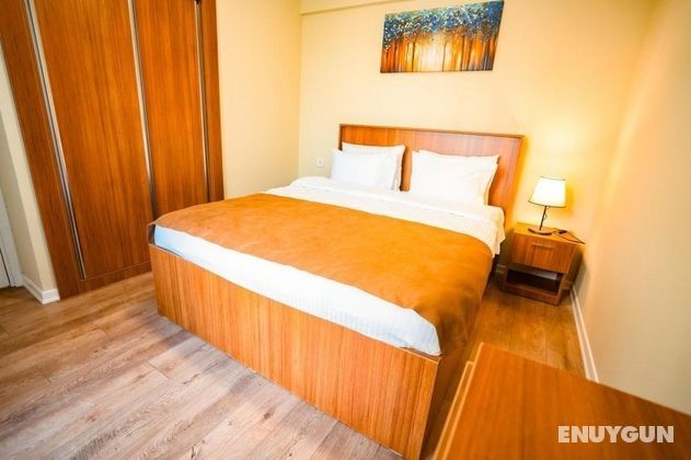 1+1 Suite Custom Room