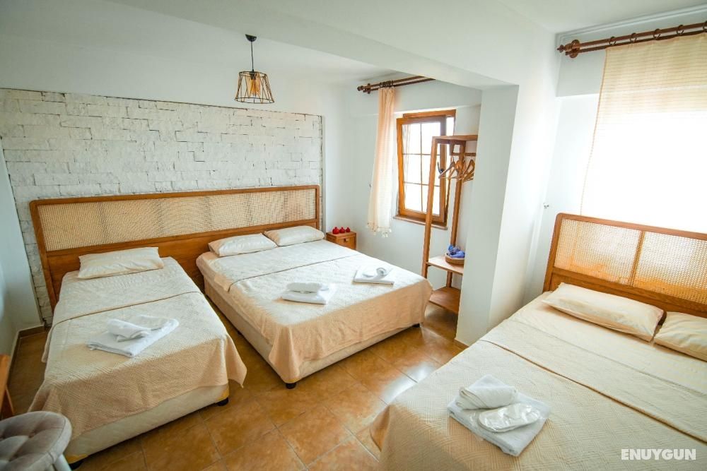 Family Room, Partial Sea View