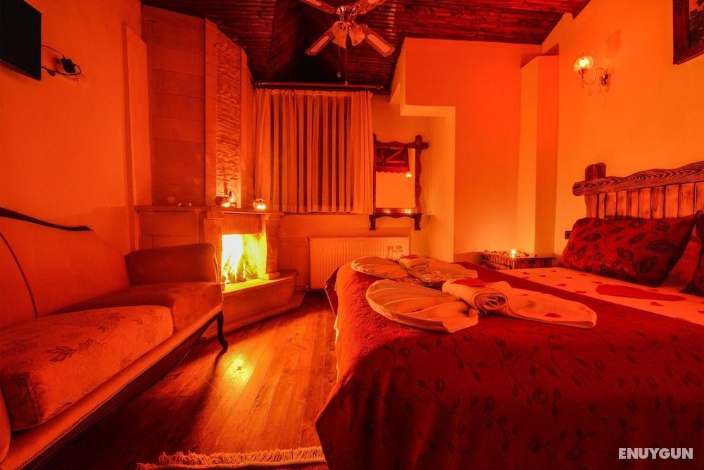 Deluxe Room, Fireplace