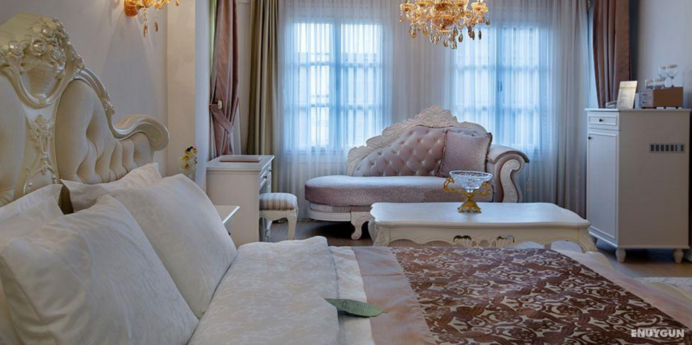 Junior Suite, Land or Pool View