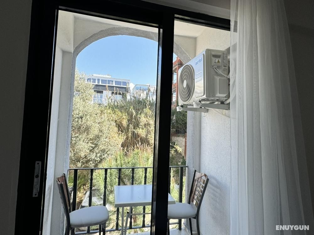 Standard Room, Land View
