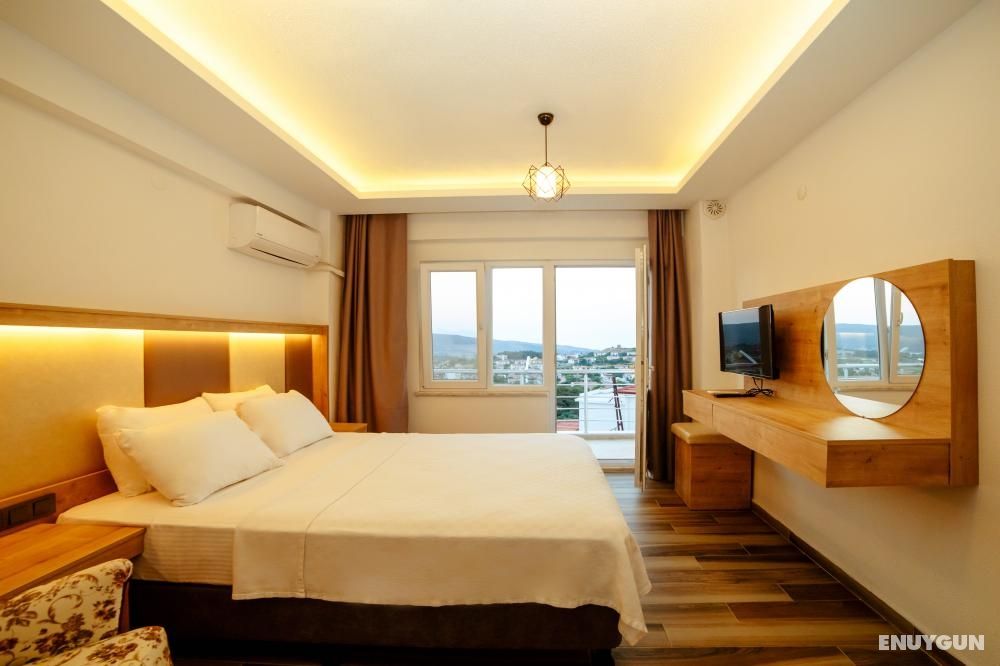 Double Room with Balcony, City View, Balcony