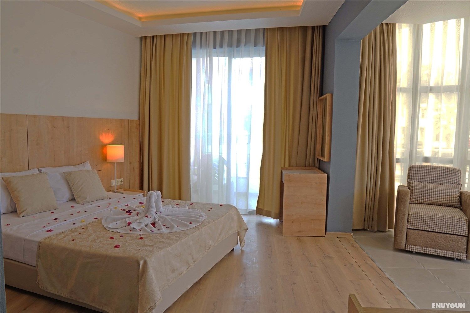 Corner Suite