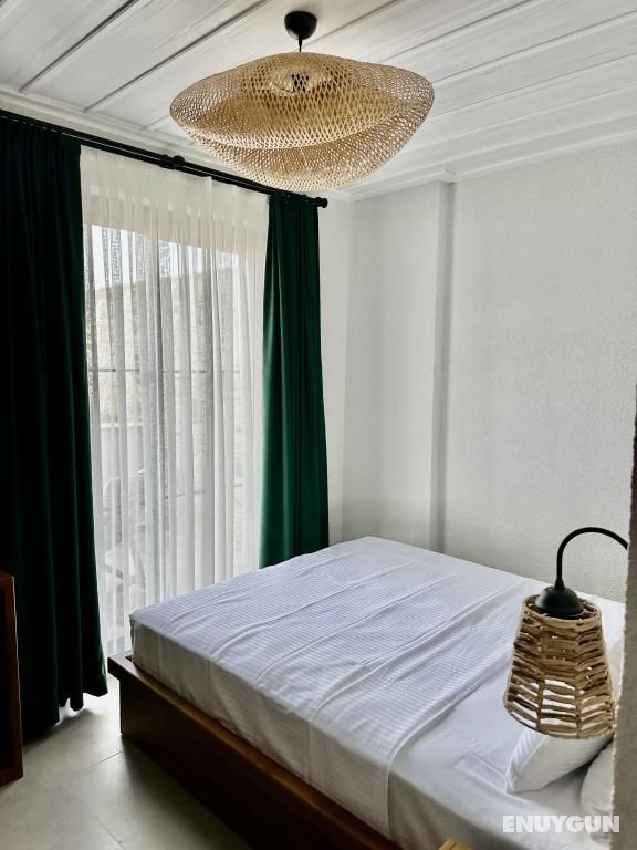 Comfort Room, Garden View, Balcony