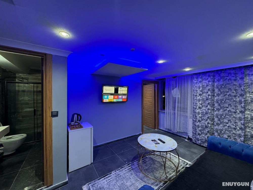Family Suite with Street View