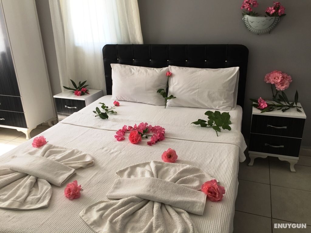Standard Room with Balcony and Garden View