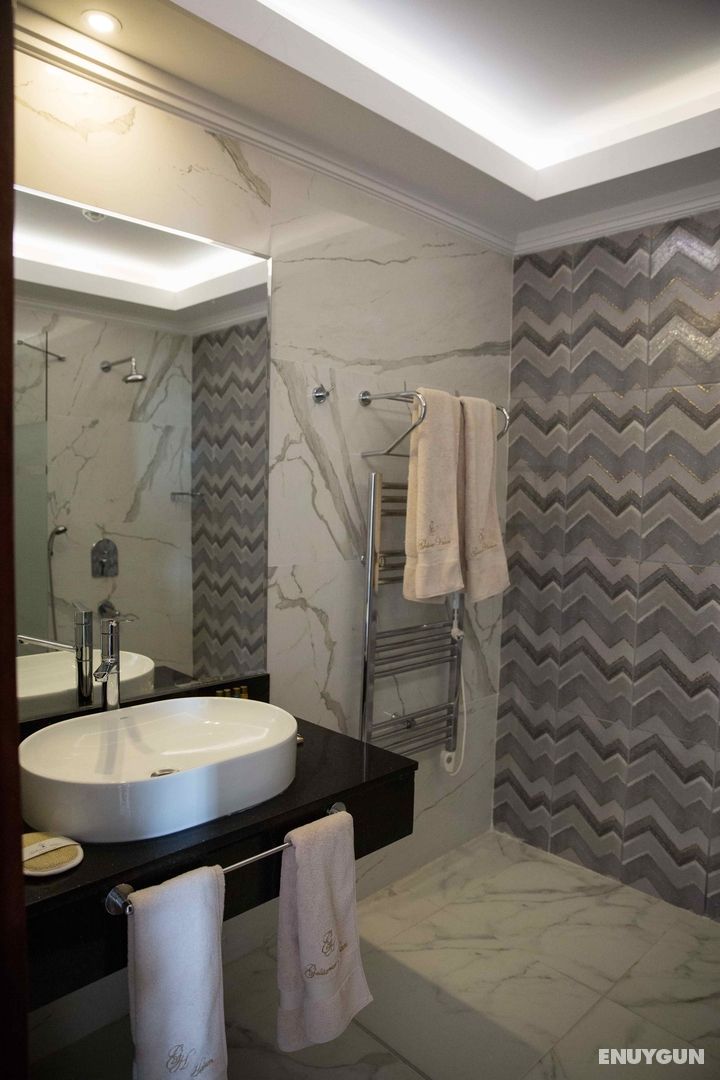 Junior Suite Custom Room