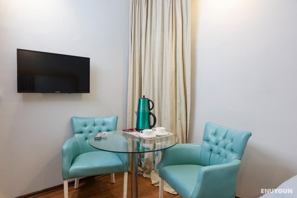 Family Room, City View