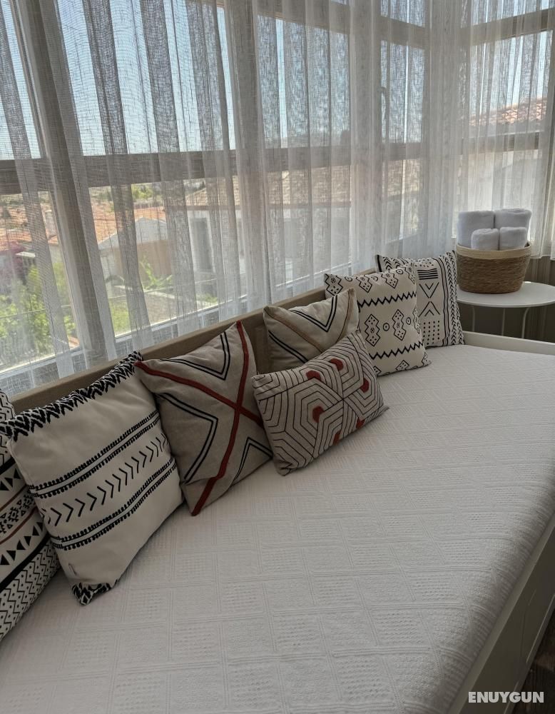 Deluxe Room, City or Mountain View, 1st Floor