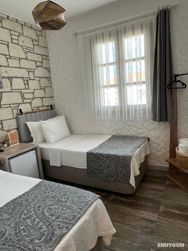 Standard Room, Street View, 1st Floor