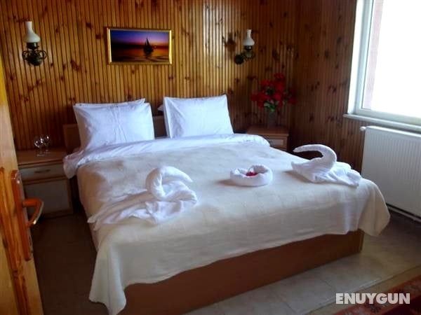 Apartment - One Bedroom, Garden View, Balcony
