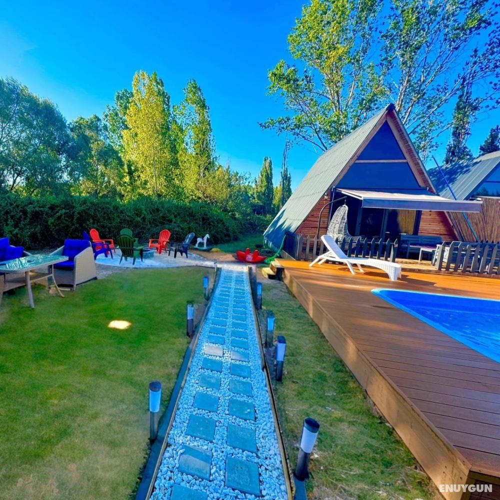 Deluxe Bungalow 2+1, Nature View, Private Heated Pool