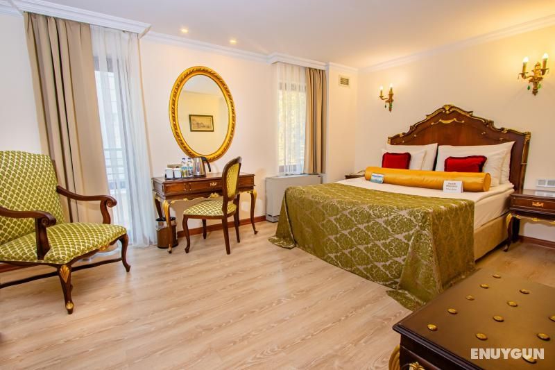 Queen Bed Standard Double Room