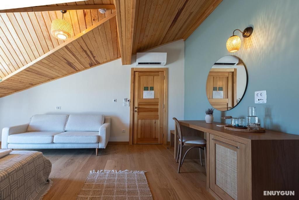 Triple Room with Sea View
