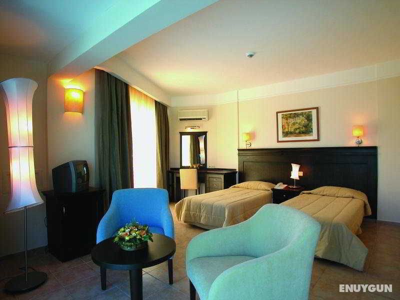 Standard 1 Double Bed