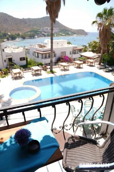 Standard Room with Sea or Land View