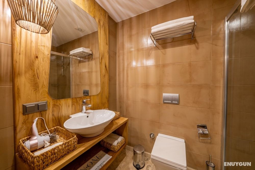 Economy Room
