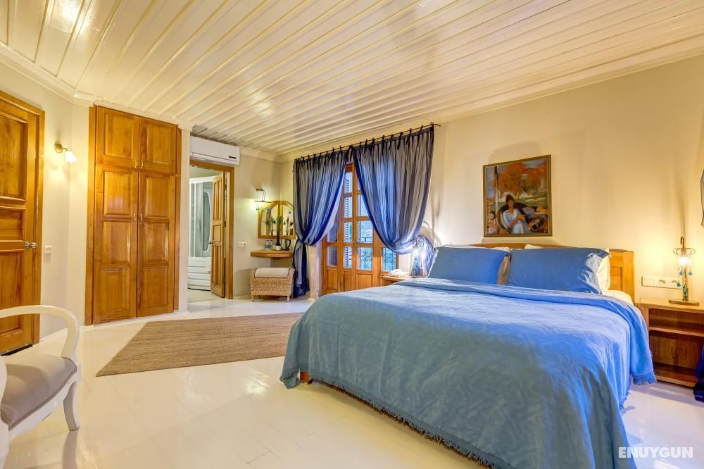 Standard Room, Land or Pool View