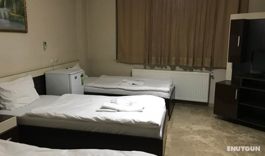 Room for 3 People