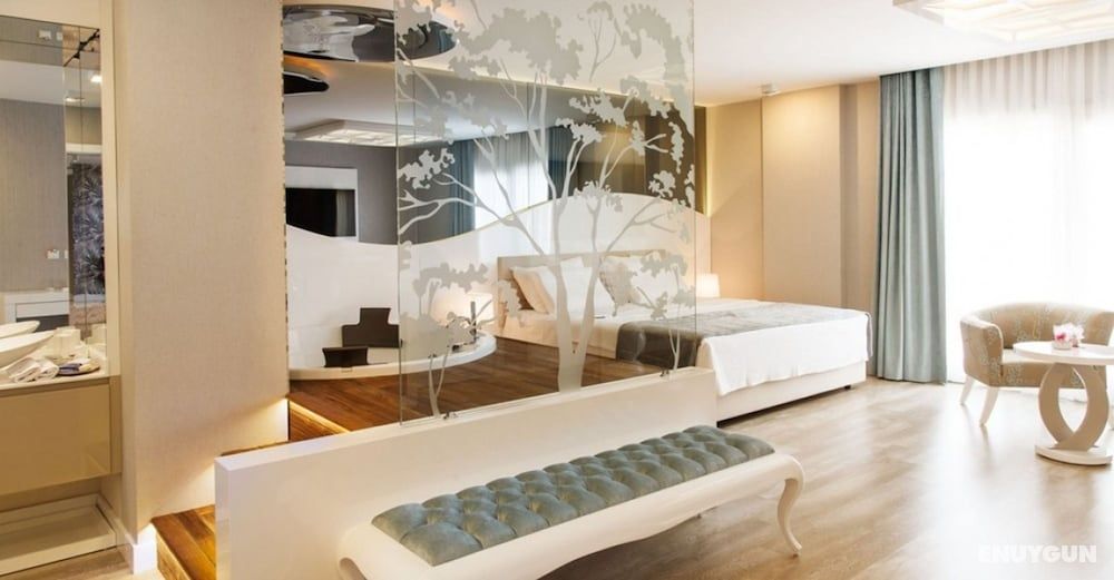 Luxury Suite