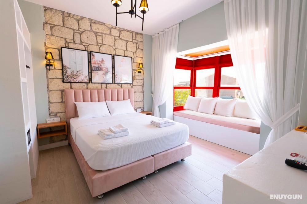 Deluxe Room, Garden or Street View, 2nd Floor