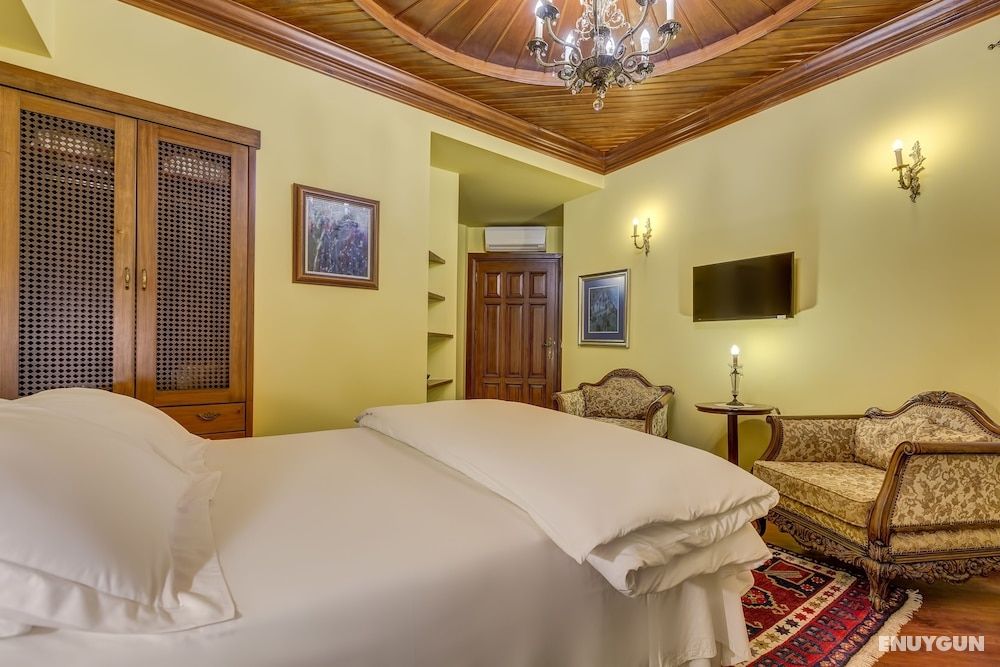Cara Deluxe Double Room