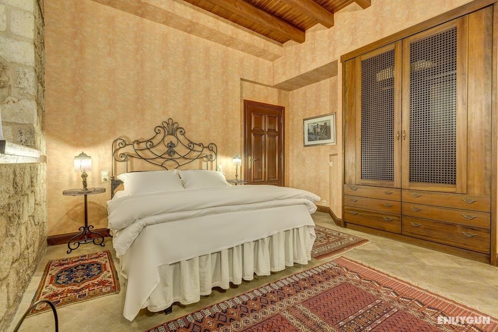 Handan Deluxe Double Room