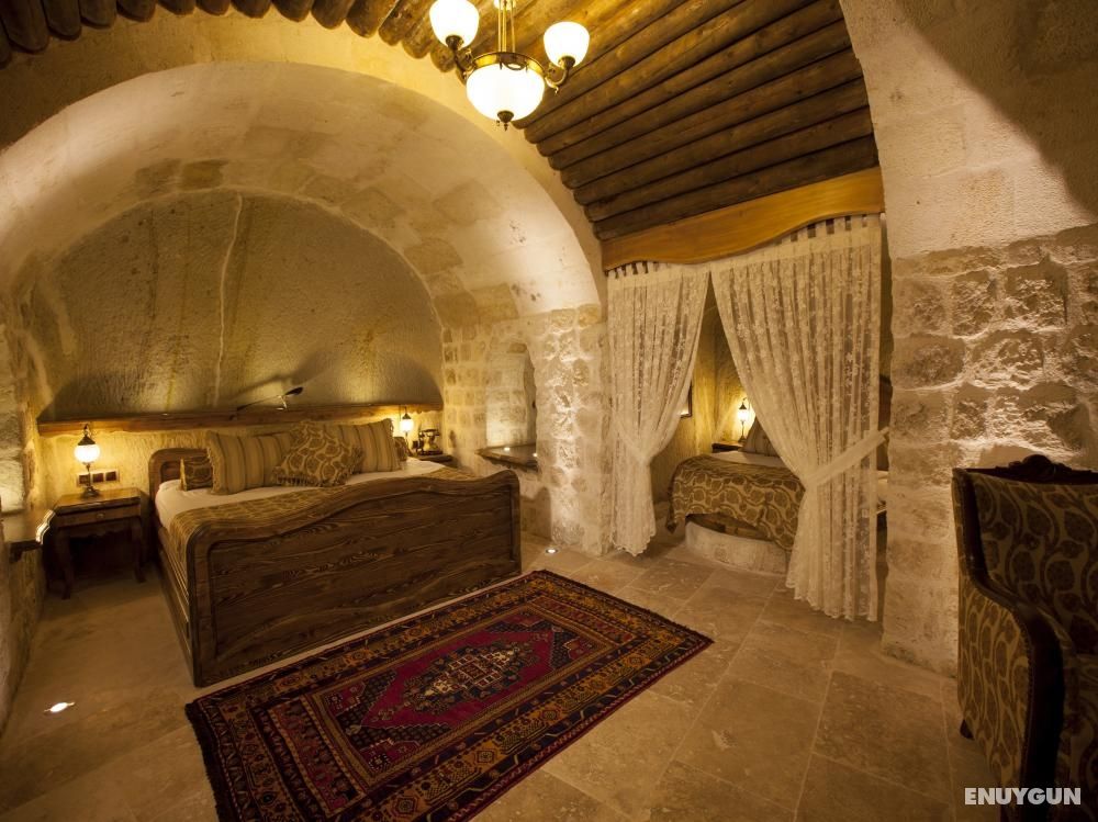 Majestic Cave Suites