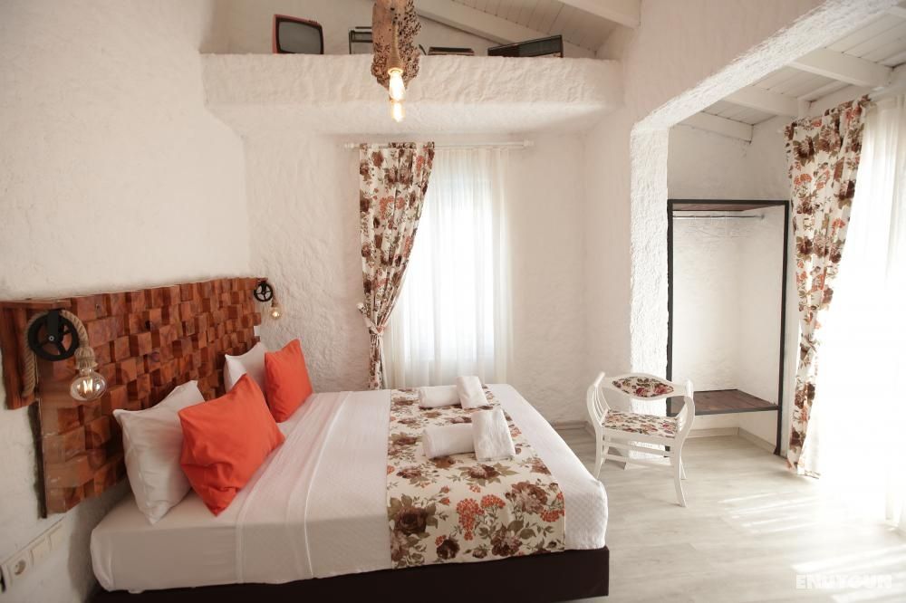 Deluxe Room, City View