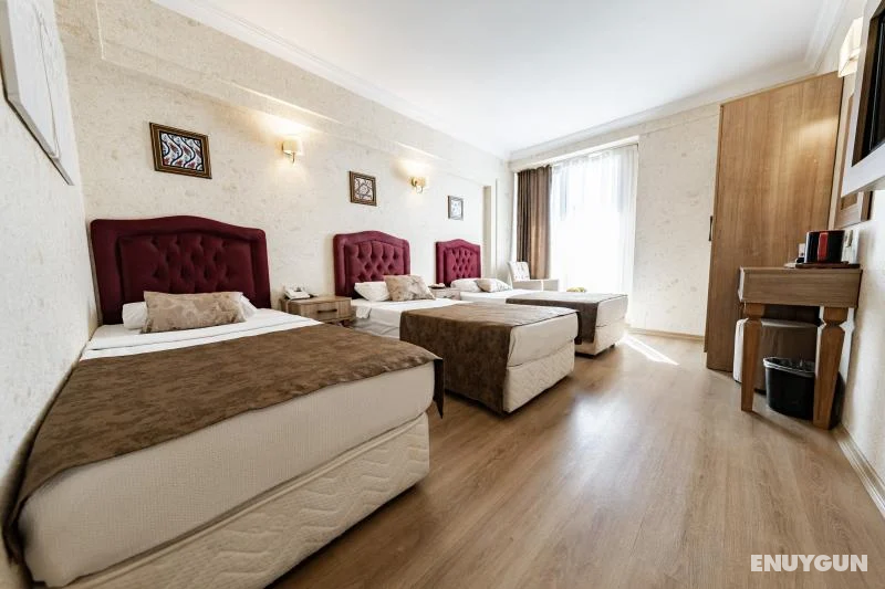 Standard Triple Triple Room