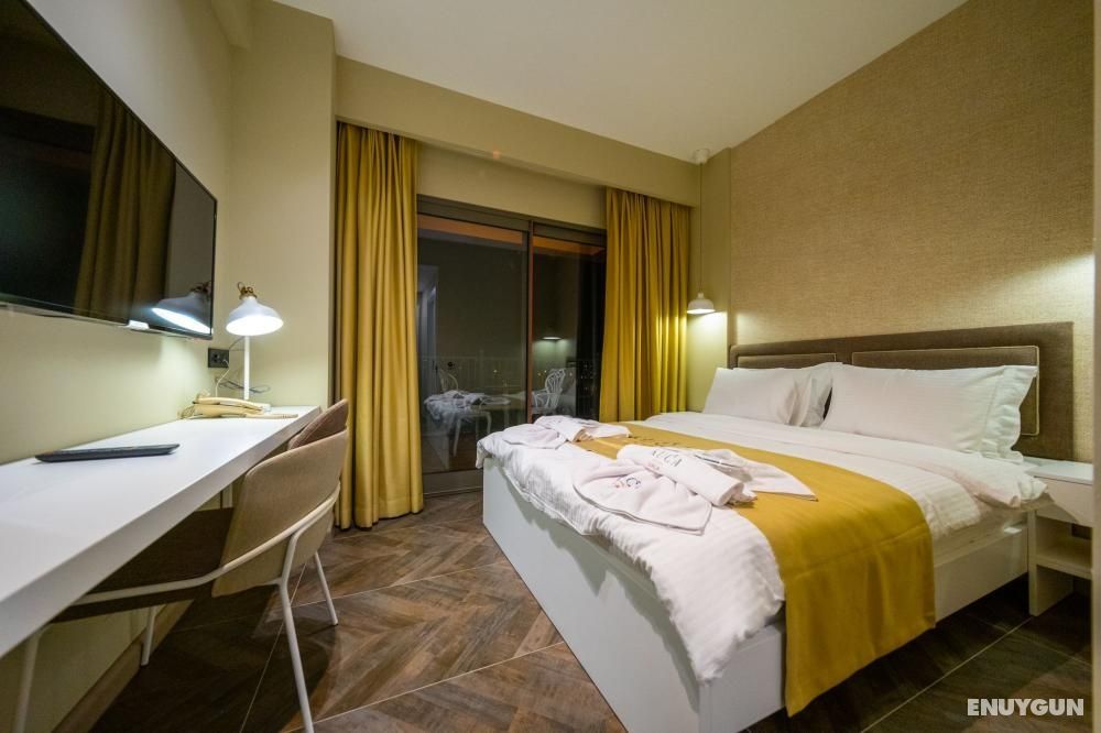 Standard Room, City View, Balcony