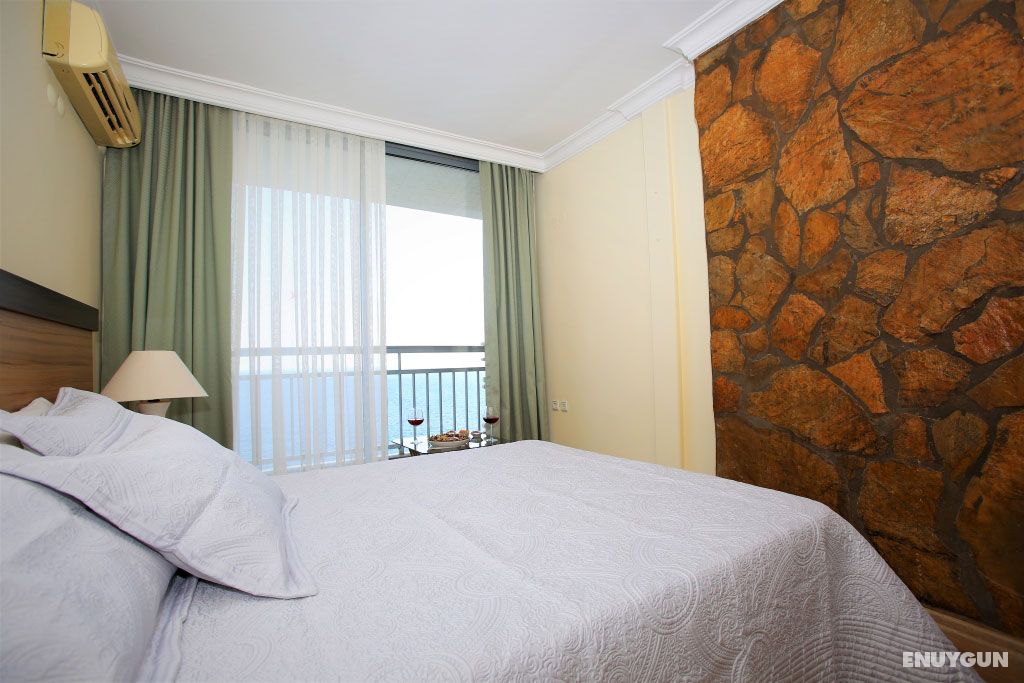 Triple, Sea View, Balcony