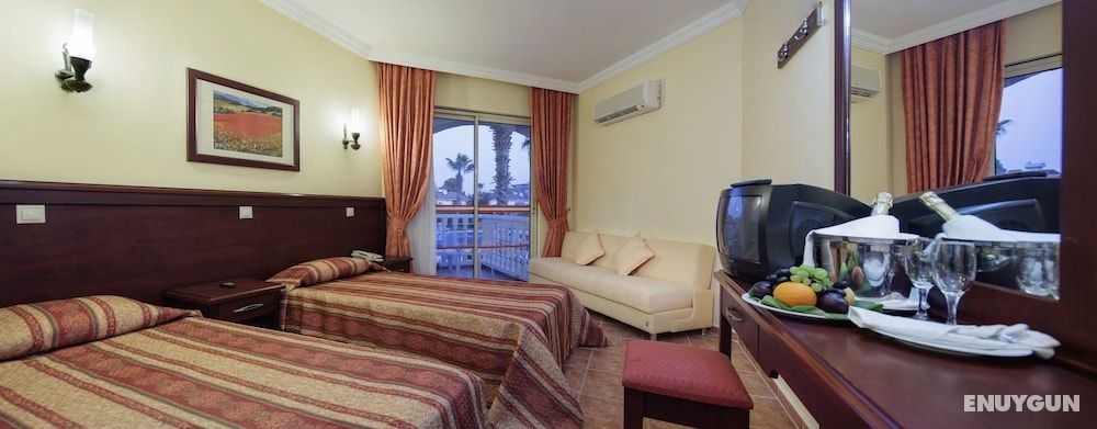 Economy Room