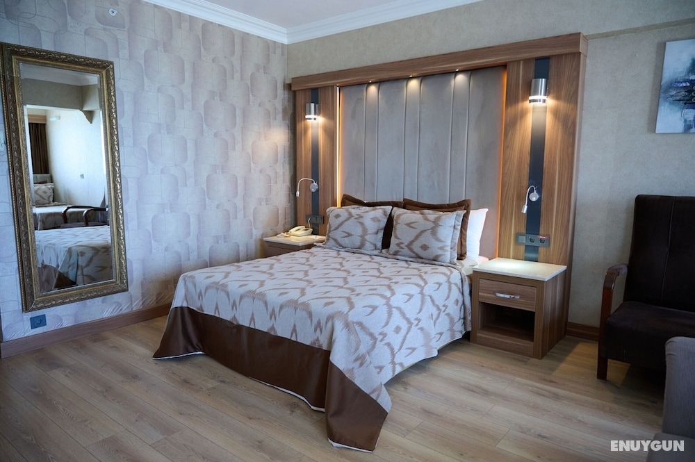 Standard Double or Twin Room with Garden View