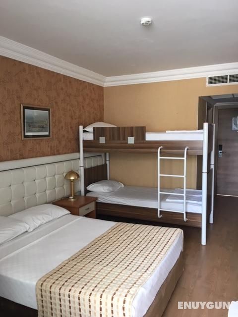 Bunk Bed Room with Land View