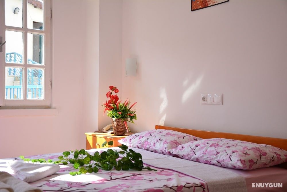 Deluxe Double Room, 1 Double Bed, Balcony, Partial Sea View