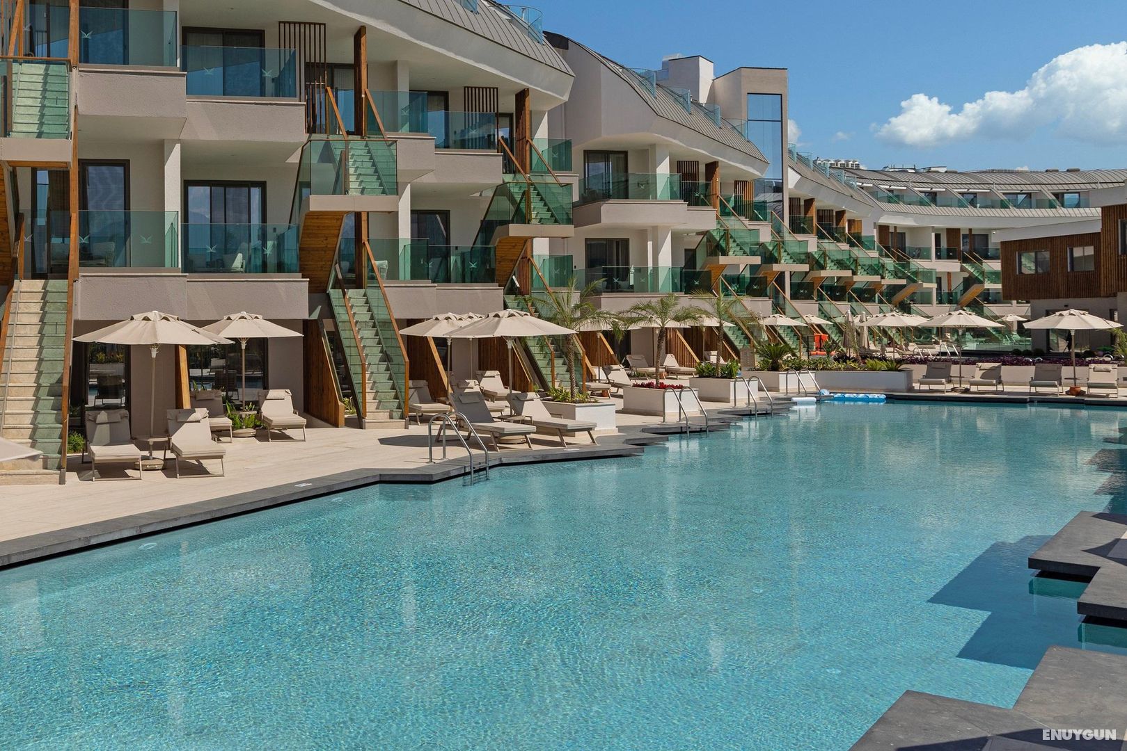 Superior Pool Connecting Room