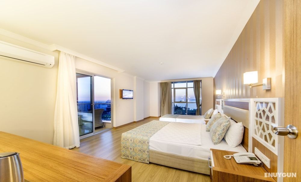 Suite, Hot Tub
