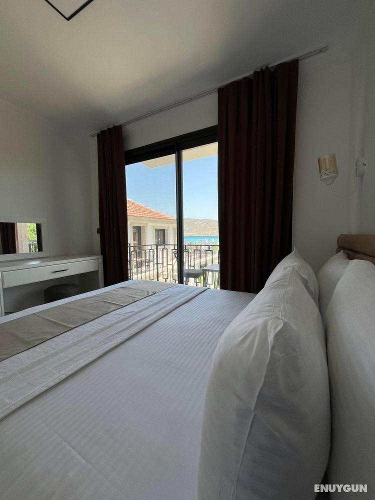 Standard Room, Sea or Land View, 1st Floor