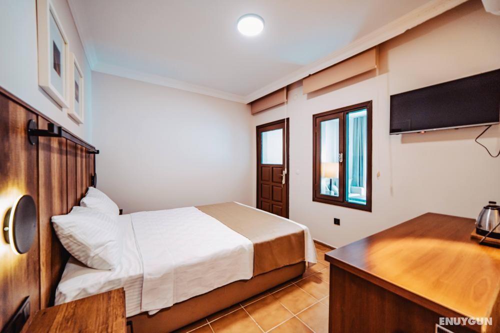 Triple, Garden or Street View, Balcony or Terrace