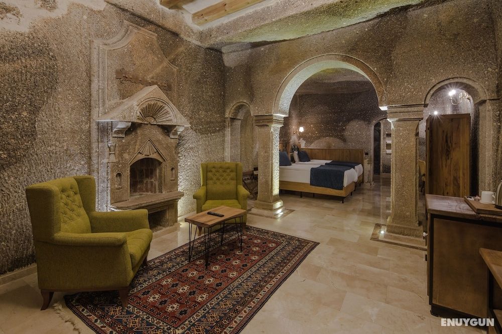 Comfort Suite, Courtyard View